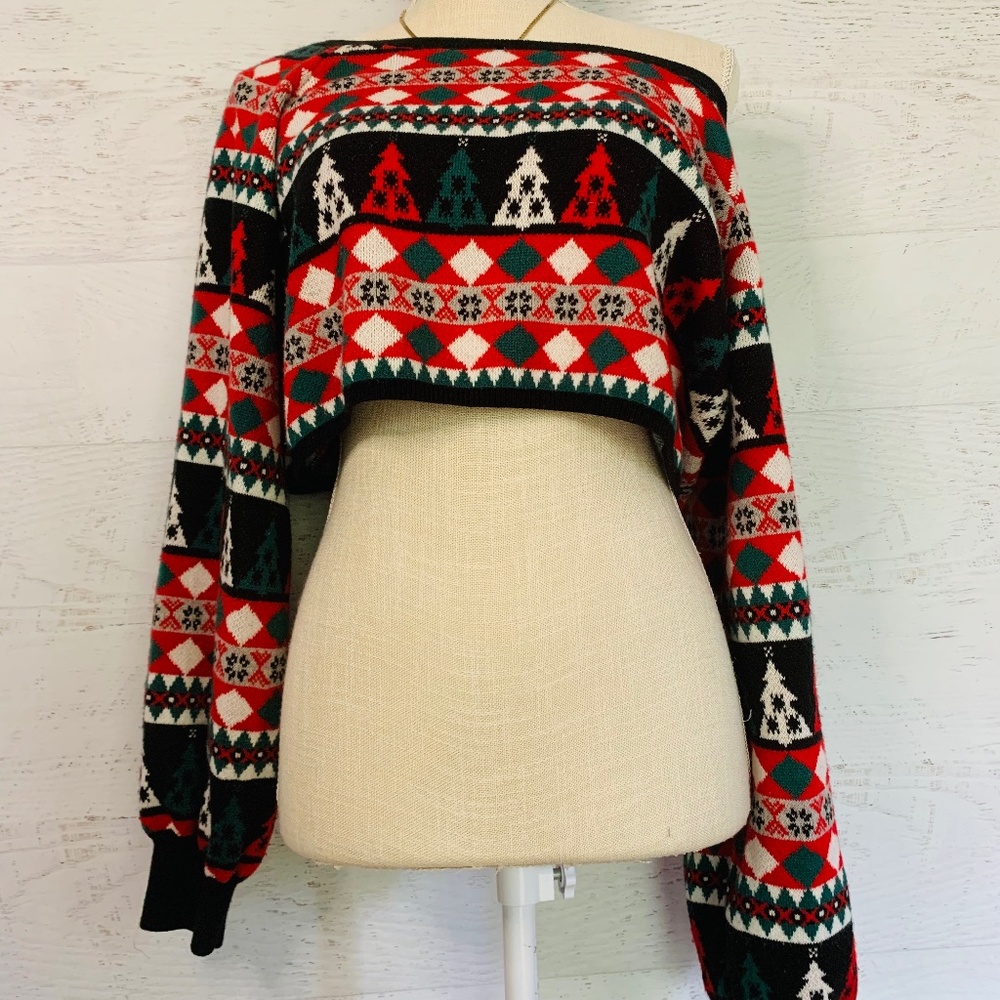 Beautiful christmas ugly crop sweater very unique red /green /white and black XL